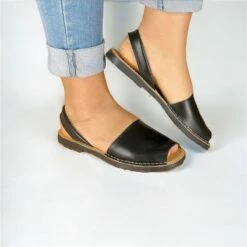 Avarcas Menorquinas Mujer Piel Básica 201-S Negro, De C. Ortuño -BOUTTYE Ventas avarcas menorquinas mujer piel basica 201 s negro de c ortuno 1