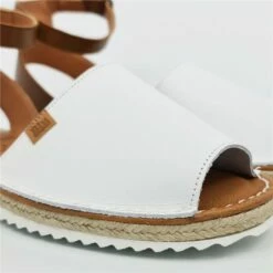 Avarcas Menorquinas Mujer Piel Correa Tobillo Plantilla Acolchada 15201 Blanco, De C. Ortuño -BOUTTYE Ventas avarcas menorquinas mujer piel correa tobillo plantilla acolchada 15201 blanco de c ortuno 1