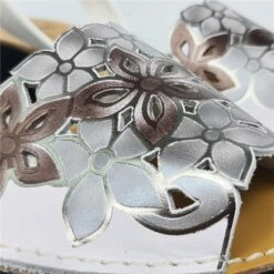 Avarcas Menorquinas Mujer Piel Grabada Cuña 1287 Blanco, De C. Ortuño -BOUTTYE Ventas avarcas menorquinas mujer piel grabada cuna 1287 blanco de c ortuno 2