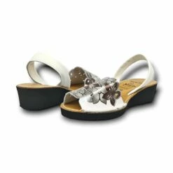 Avarcas Menorquinas Mujer Piel Grabada Cuña 1287 Blanco, De C. Ortuño -BOUTTYE Ventas avarcas menorquinas mujer piel grabada cuna 1287 blanco de c ortuno 4