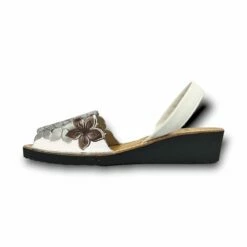 Avarcas Menorquinas Mujer Piel Grabada Cuña 1287 Blanco, De C. Ortuño -BOUTTYE Ventas avarcas menorquinas mujer piel grabada cuna 1287 blanco de c ortuno 5