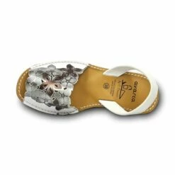 Avarcas Menorquinas Mujer Piel Grabada Cuña 1287 Blanco, De C. Ortuño -BOUTTYE Ventas avarcas menorquinas mujer piel grabada cuna 1287 blanco de c ortuno 7