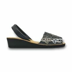 Avarcas Menorquinas Mujer Piel Grabada Cuña 1287 Negro, De C. Ortuño