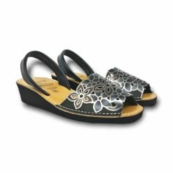 Avarcas Menorquinas Mujer Piel Grabada Cuña 1287 Negro, De C. Ortuño -BOUTTYE Ventas avarcas menorquinas mujer piel grabada cuna 1287 negro de c ortuno 5