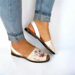 Avarcas Menorquinas Mujer Piel Torre Eiffel 331AV Blanco, De C. Ortuño -BOUTTYE Ventas avarcas menorquinas mujer piel torre eiffel 331av blanco de c ortuno 1