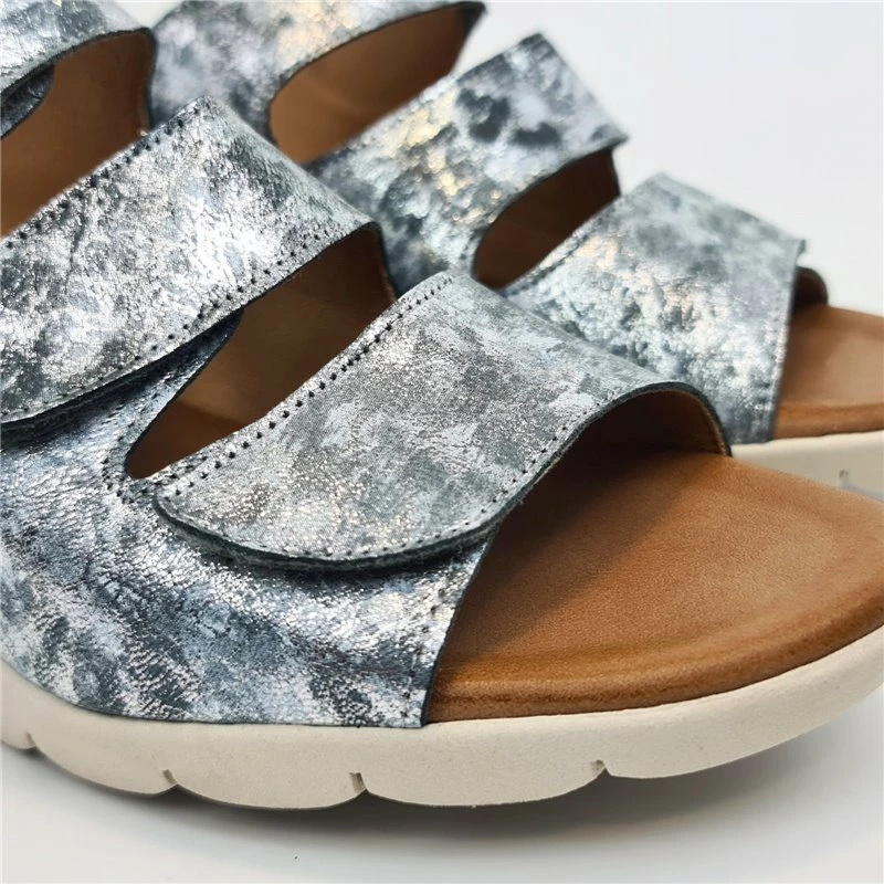 Sandalia Comfort Destalonada Cuña Baja Mujer Piel Plantilla Acolchada Velcro 287 Plomo, De Amelie 6 Sandalia Comfort Destalonada Cuña Baja Mujer Piel Plantilla Acolchada Velcro 287 Plomo, De Amelie - Imagen 4