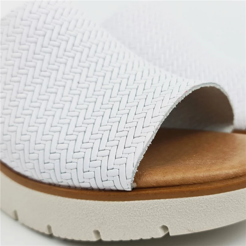 Zuecos Cuña Baja Mujer Piel Grabada Punta Abierta Plantilla Acolchada 22802 Blanco, De Blusandal 4 Zuecos Cuña Baja Mujer Piel Grabada Punta Abierta Plantilla Acolchada 22802 Blanco, De Blusandal - Imagen 2