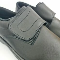 Primera página -BOUTTYE Ventas zuecos sanitarios mujer piel cierre velcro anatomicos 790 negro de percla 1